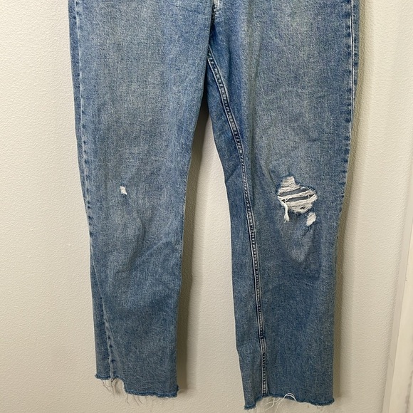 Gap 90s Loose High-Rise Distressed Jeans - Picture 3 of 11